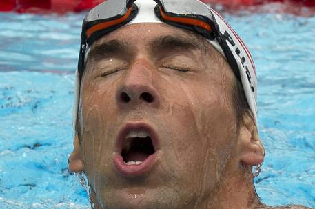 USA Swimming suspends Michael Phelps after drunk driving arrest